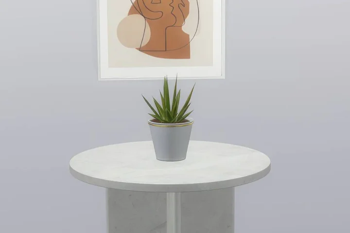 Eartha Minimal end table