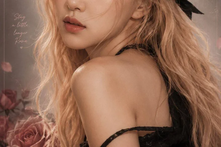 ROSÉ Poster Pack
