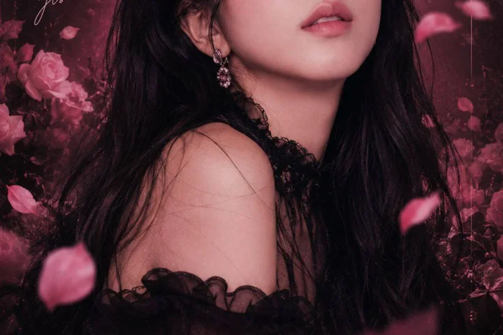JISOO Poster Pack