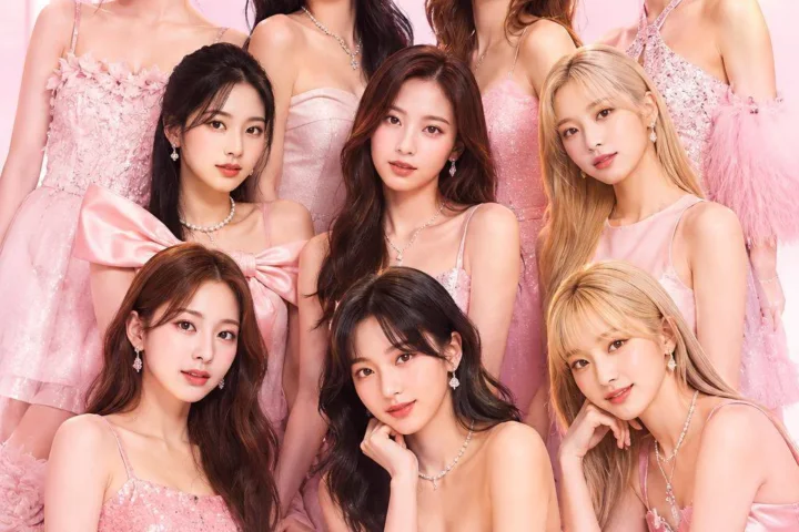 TWICE Poster Pack