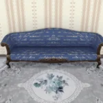 Dark love sofa