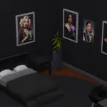 Girls with cocktails picture set