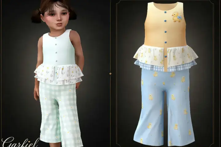 Toddler - Playful patterned outfit with layered ruffles and cropped pants