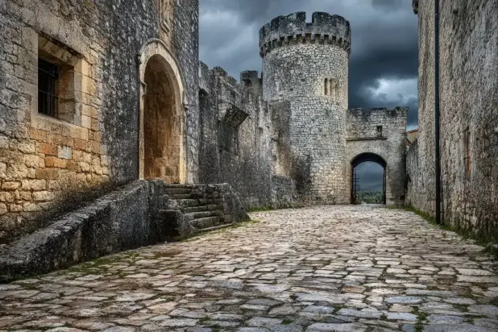 Castle Yard CAS Background