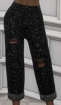Glitzer and Distressed Jeans