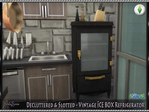 Decluttered Vintage Ice Box